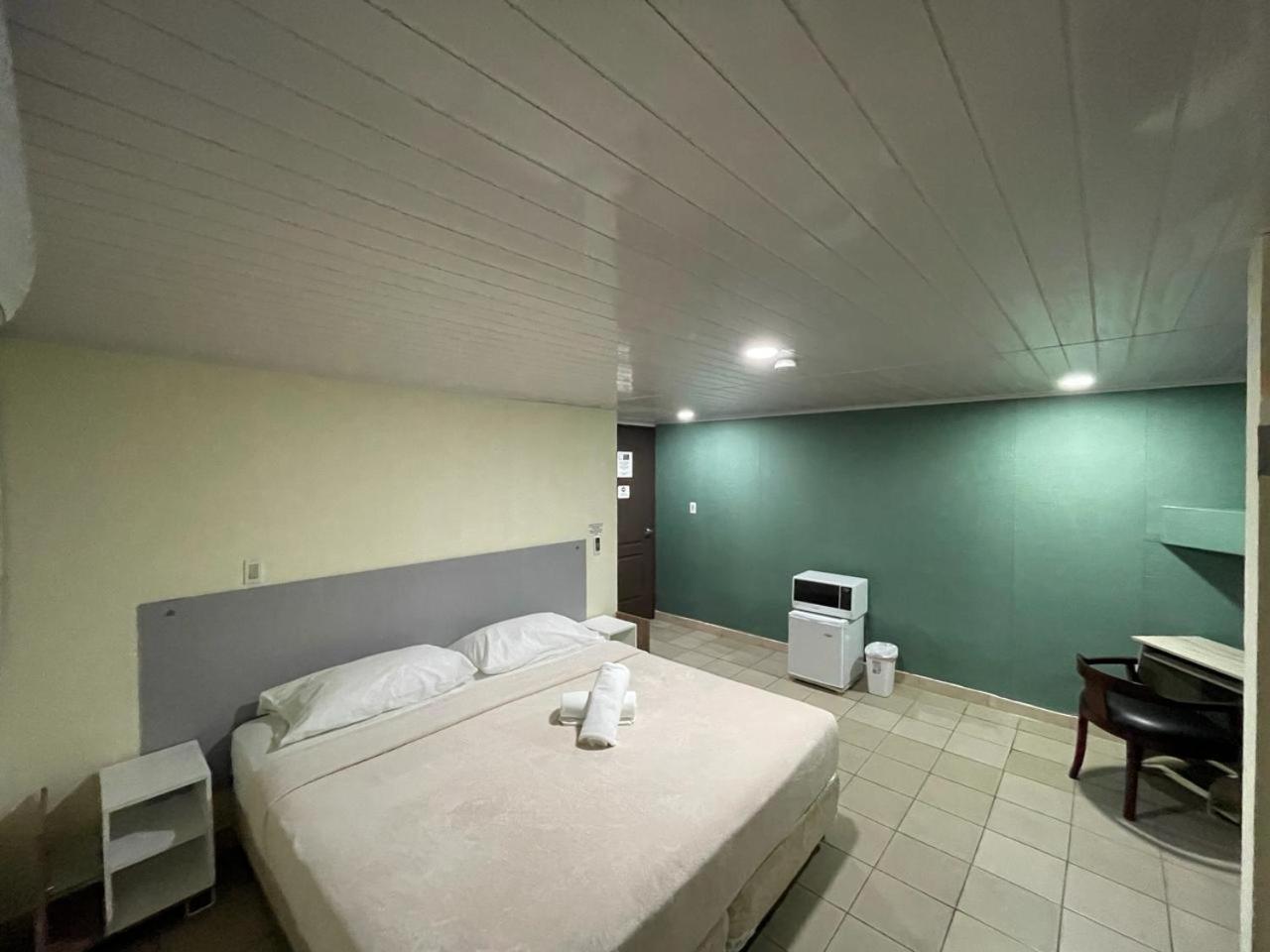 Hostal El Prado ปานามาซิตี้ ภายนอก รูปภาพ