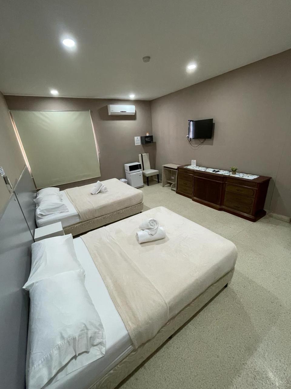 Hostal El Prado ปานามาซิตี้ ภายนอก รูปภาพ