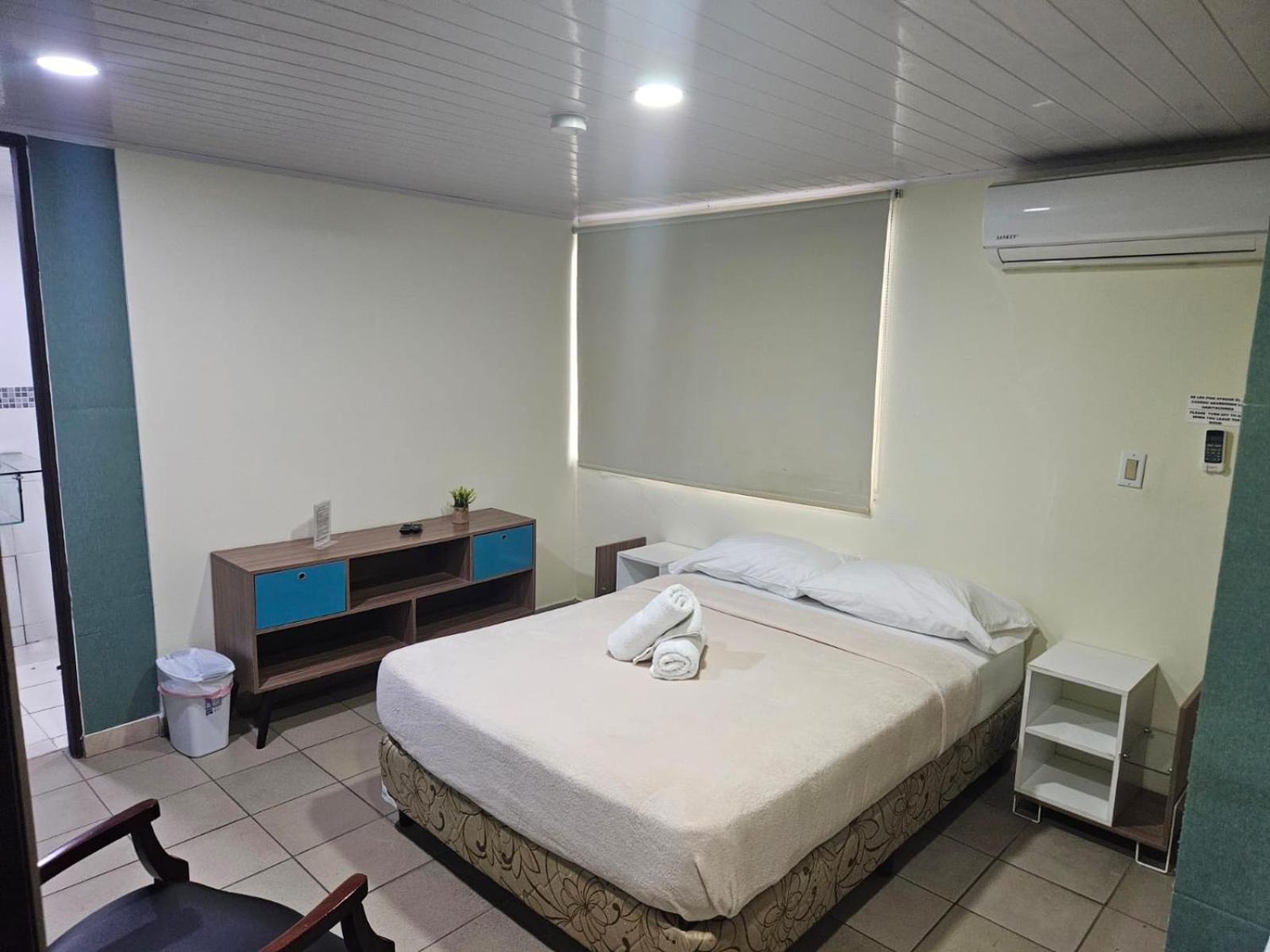 Hostal El Prado ปานามาซิตี้ ภายนอก รูปภาพ
