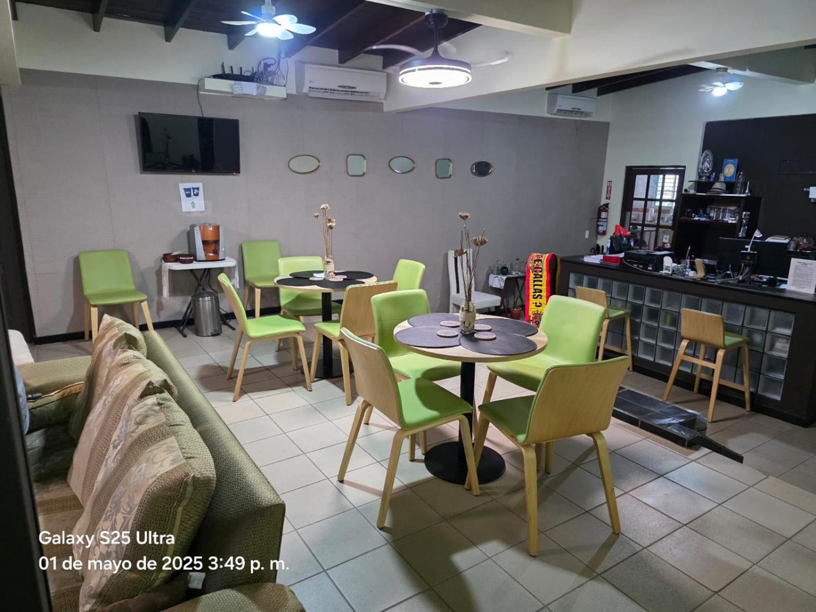 Hostal El Prado ปานามาซิตี้ ภายนอก รูปภาพ